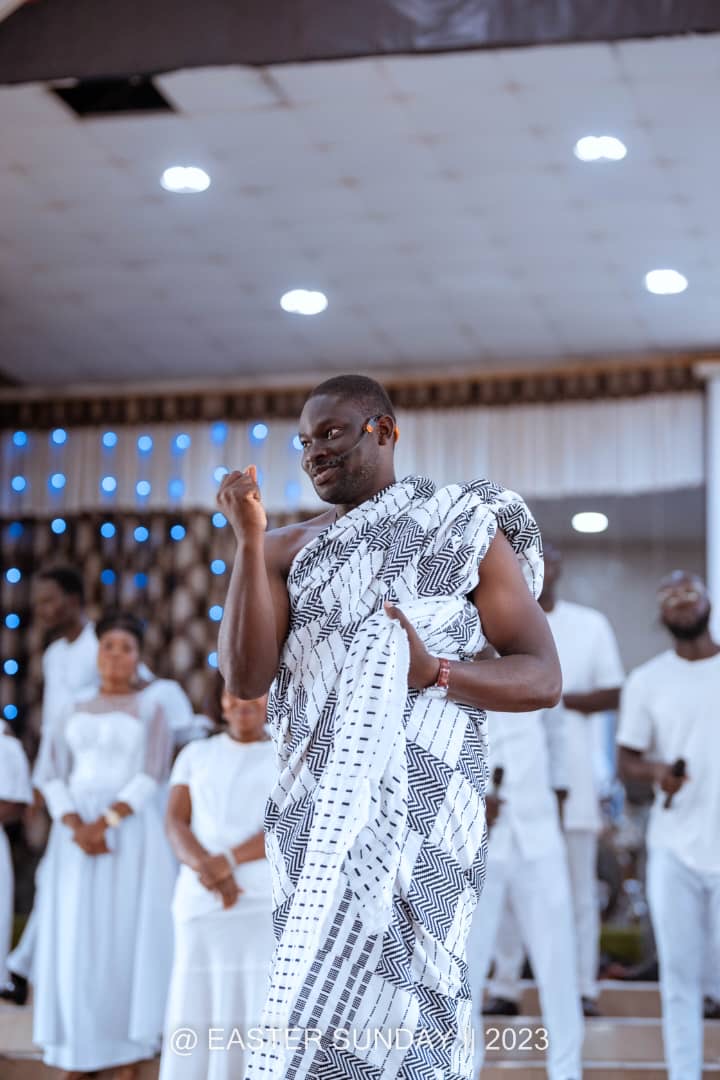 Kwadwo Awortey performing poetry